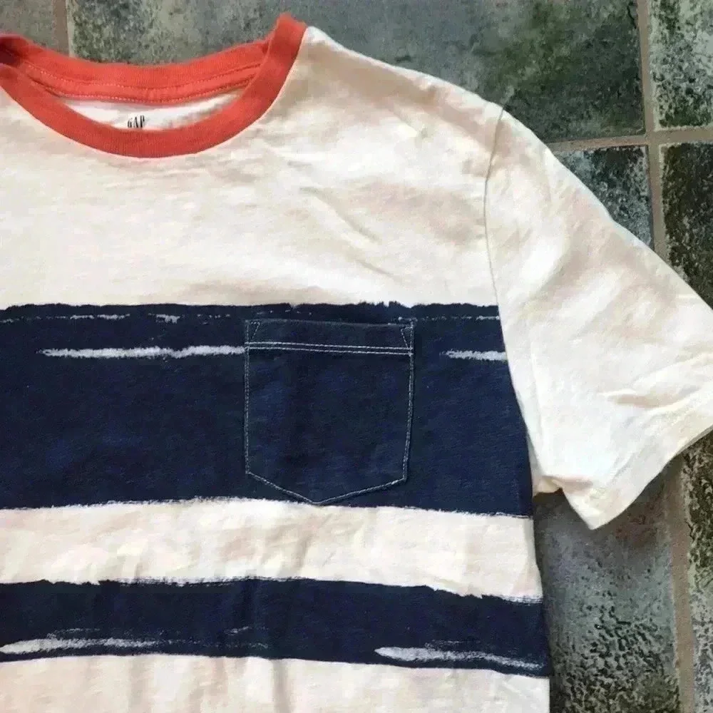 NWOT Gap T-shirt boys XL